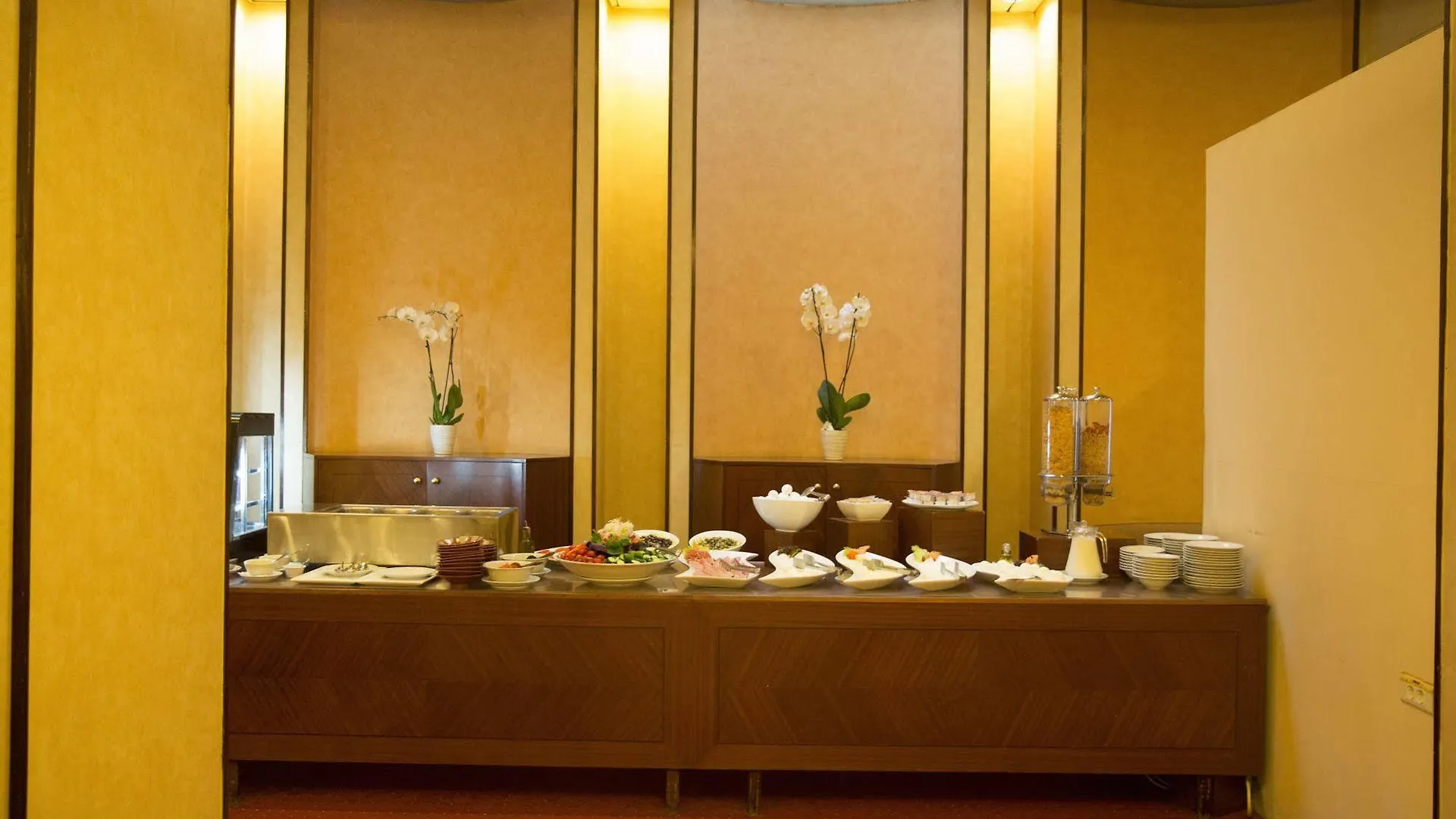 ****  The Mayflower Hotel Beirut Lebanon